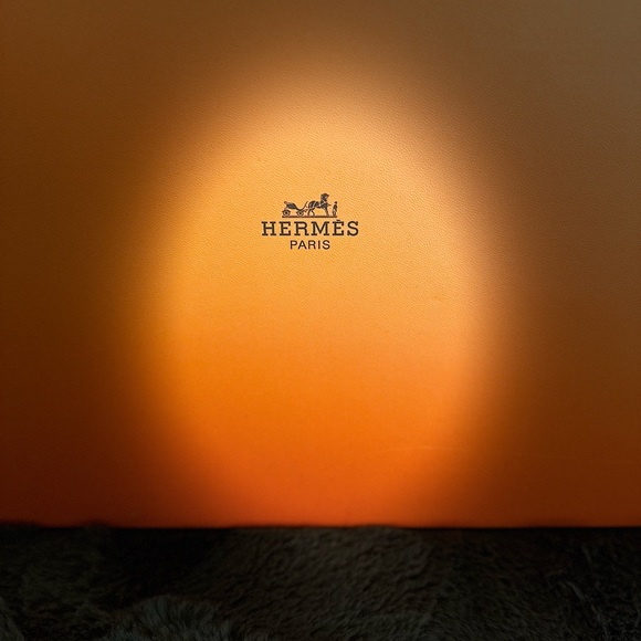 Luxury authentic Hermes boxes in a variety of sizes - Picture 4 of 5